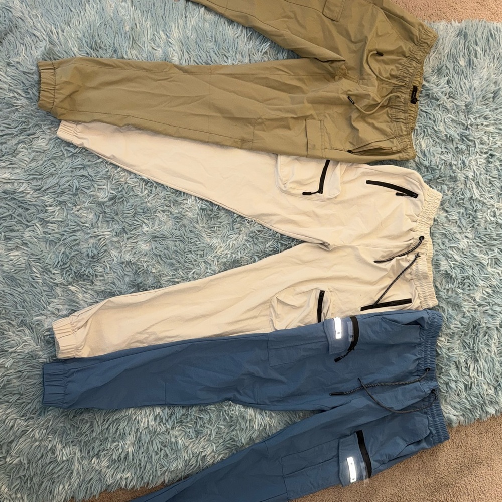Tahari Men's Cargo Pants - Olive, Cream, and Blue